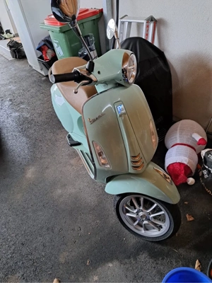 Vespa Primavera Bild 2