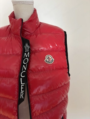 Ärmellose Weste rot schwarz Bild 2