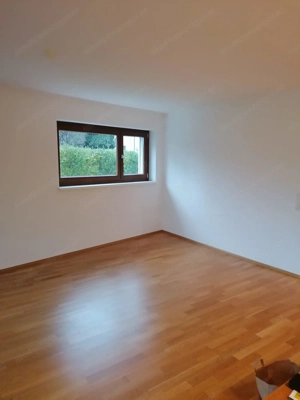 4 Zimmer Wohnung mit Terrasse und Garten in Seenähe Bild 4