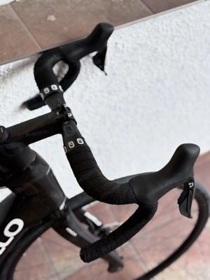 Neue ungefähreres Elektro-Pinarello Nytro E5 Road 105 Di2 12v Racing 800 Wheels D300 Brilliant Black Bild 7