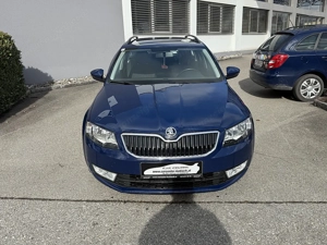 Skoda Octavia Combi 1,6 TDi Style 2017 Neu Vorgeführt 01 2027! Bild 2