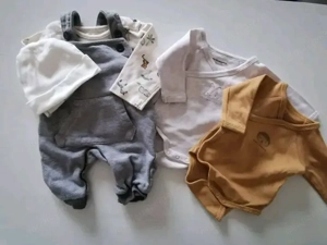 48-teiliges Unisex Baby Erstausstattungspaket Größe 50 56  Bild 3
