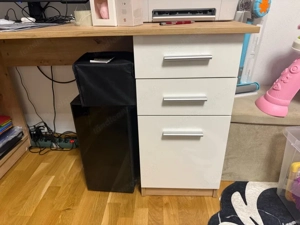 schreibtisch  Bild 4