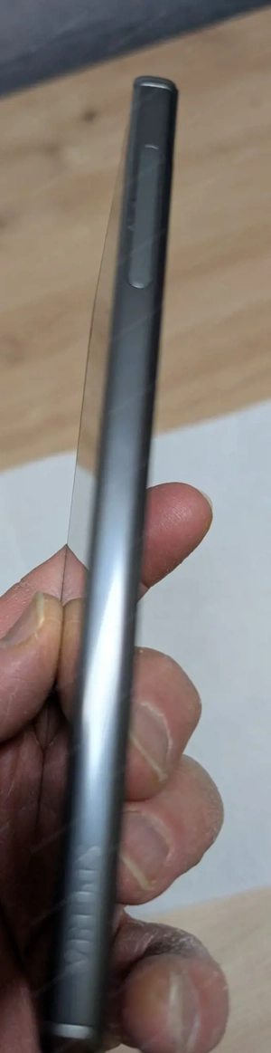 Sony Xperia Z1 wenig gebraucht  Bild 3