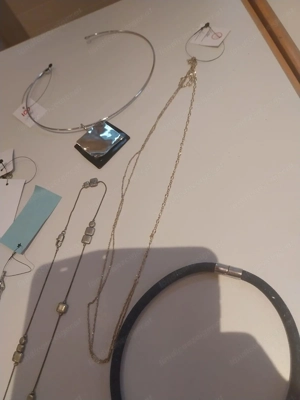 Bruchgold, Zahngold, defekter Schmuck, Ringe, Armreifen, Ketten, Anhänger, usw. gesucht. Bild 3