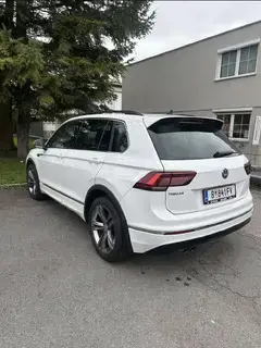 VW Tiguan R-Line SUV   Geländewagen Bild 3