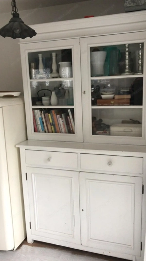 Anrichte antik Bild 2