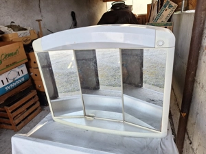 Spiegelschrank und div. Lampen  Bild 5