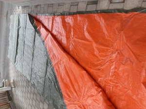 Abdeckplane 8 mal 6 Meter grün mit Ösen 