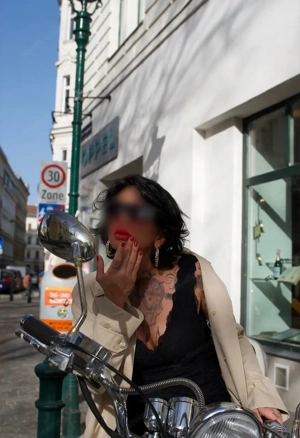 Alice - fesch freches Wiener Girl  Bild 2