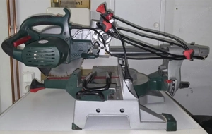 Bosch PCM 8 S Kapp- und Gehrungssäge mit Laserpoint!! Bild 6