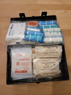 Original BMW Verbandskasten Bild 4