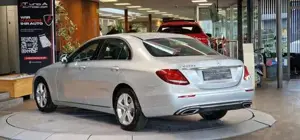 Mercedes-Benz E 220 Bild 6