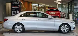 Mercedes-Benz E 220 Bild 5
