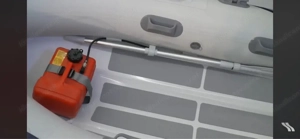 Schlauchboot und Mercury Motor Bild 3