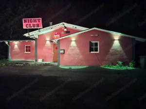 Kellnerin Barfrau als Geschäftsführerin, Linz 