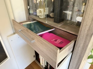 Moderne Vitrine   Highboard   Eiche-Optik & Weiß   Viel Stauraum Bild 3