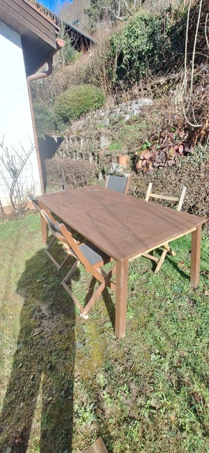 Gartentisch mit Stühle