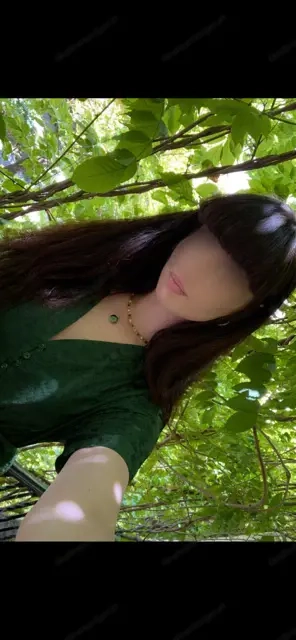 Ella - attraktives humorvolles Wiener Girl Bild 3