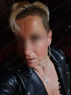 Livia - erfahrene Escort-Dame Bild 2