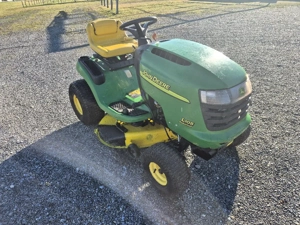 john Deere  Rasentraktor 