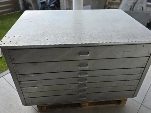 Schubladenschrank Werkstatt Bild 2