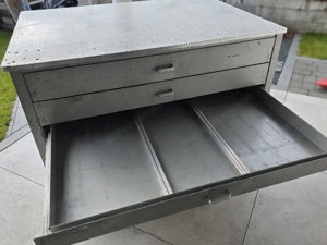 Schubladenschrank Werkstatt Bild 5