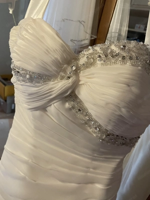  Wunderschönes Brautkleid gr 36 in Champagner   inkl. Jäckchen, Stola, Schleier & Schuhe (Gr. 37) Bild 3