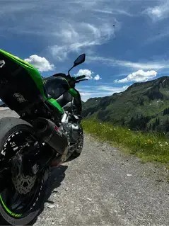 Kawasaki Z900 Bild 2