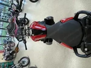 BMW R 1200 R rot Top Zustand Bild 3