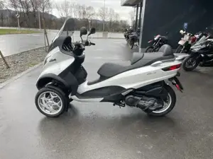 Piaggio MP3 500 Weiß 1464km!! Bild 2