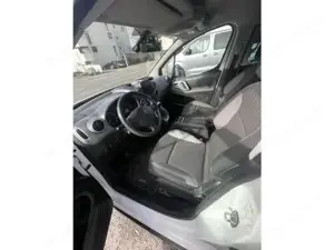 Peugeot Partner Bild 7
