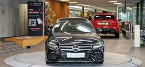 Mercedes-Benz E 220 Bild 2