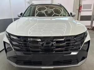 Hyundai TUCSON Premium PANO SHZ v+h 18 ALU 1.6 T-GDi PHEV 2WD ...