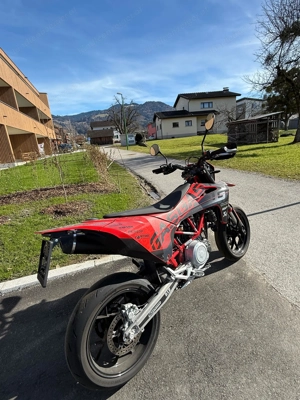 GasGas 700 SM, wie Neu! Bild 2