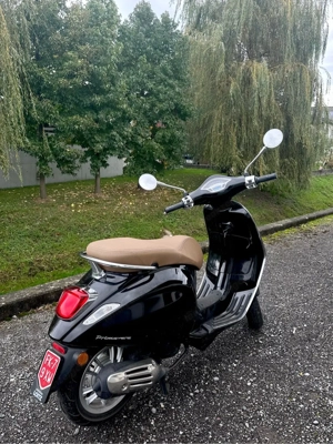 Vespa Primavera 50 4-Takter, schwarz Bild 4