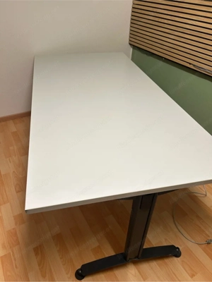 Schreibtisch 2m x1m Bild 4