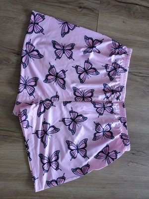 Sommer-Set mit Schmetterling   Top & Shorts in Rosa Bild 4