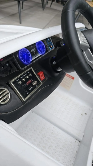 Kinder Elektroauto Mercedes AMG 