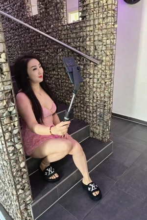 Sexgeile Asiatin verwöhnt in Graz! Biete auch Hausbesuch an