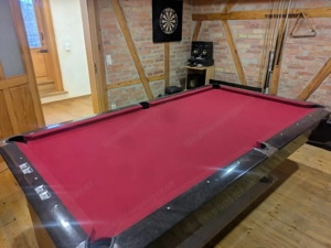 Billardtisch mit Qeueus Bild 4