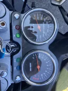 Suzuki GS 500 F Motorrad zu Verkaufen  Bild 3