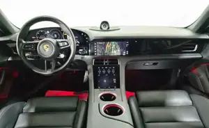 Porsche Taycan Bild 11