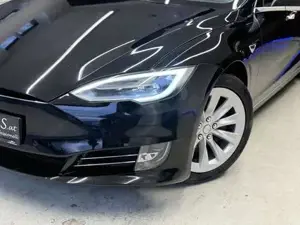 Tesla Model S Bild 2