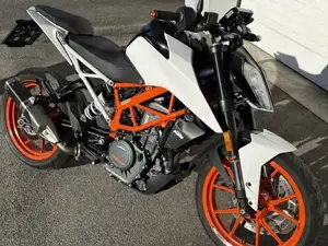 KTM 390 Duke (A2), Weiß, 06 2018 Bild 5