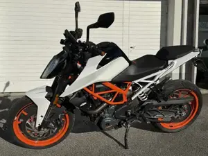 KTM 390 Duke (A2), Weiß, 06 2018 Bild 6