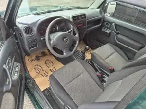 Suzuki Jimny Bild 17