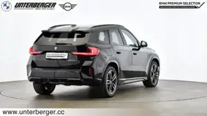 BMW X1 xDrive20d M Sportpaket Pro // elektr. Anhängerkupplung // Panorama Glasdach Bild 5