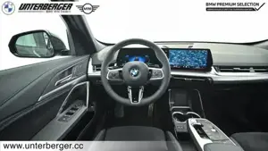 BMW X1 xDrive20d M Sportpaket Pro // elektr. Anhängerkupplung // Panorama Glasdach Bild 12