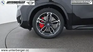 BMW X1 xDrive20d M Sportpaket Pro // elektr. Anhängerkupplung // Panorama Glasdach Bild 8